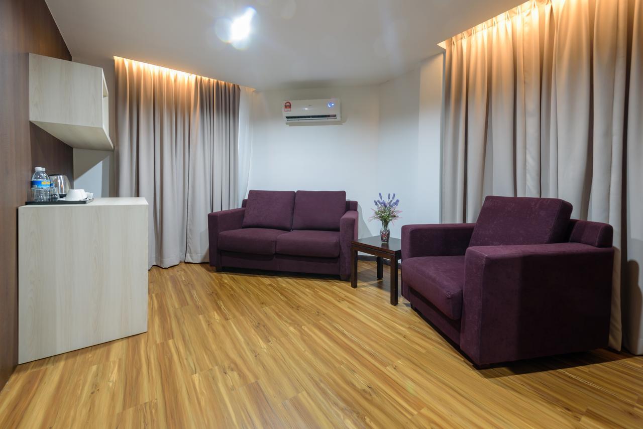Samudra Hotel Κουτσίνγκ Εξωτερικό φωτογραφία